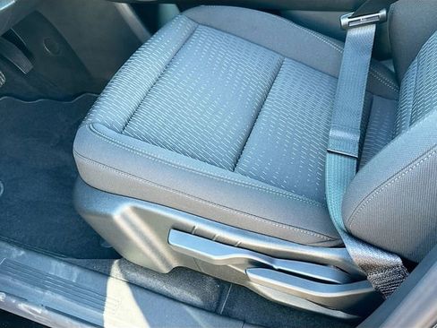 New 2026 Chevrolet Equinox LT image 18