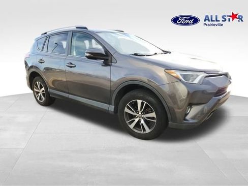 Used 2017 Toyota RAV4 XLE image 1
