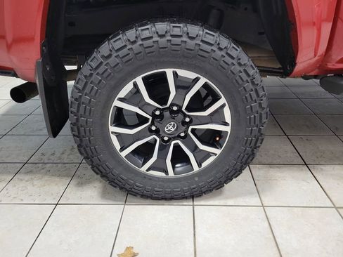 Used 2022 Toyota Tacoma TRD Sport image 46