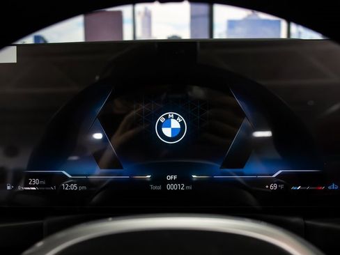 Used 2026 BMW 430i Convertible w/ M Sport Package image 19