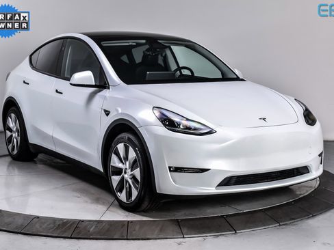 Used 2023 Tesla Model Y Long Range image 1