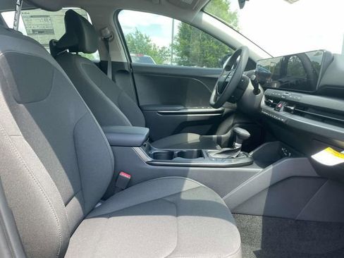 New 2026 Kia K4 FWD image 37