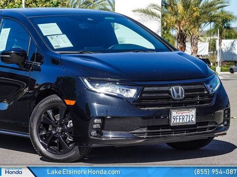 Used 2023 Honda Odyssey Sport image 2