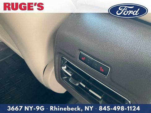Used 2022 Lincoln Corsair AWD w/ Premium Package image 12