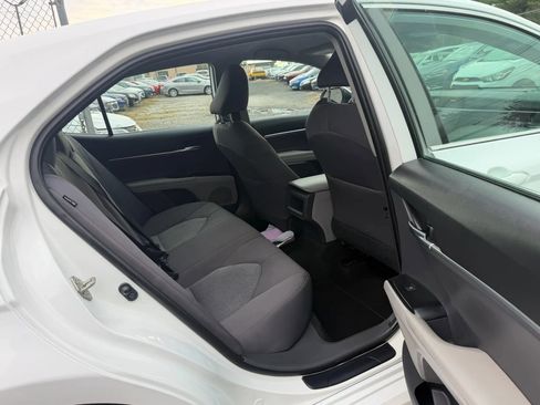 Used 2020 Toyota Camry LE image 25