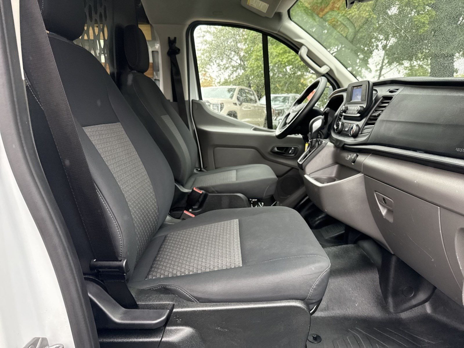 Used 2025 Ford Transit 250 Low Roof RWD image 23