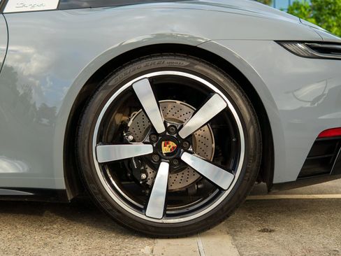 Used 2024 Porsche 911 Targa 4S image 39