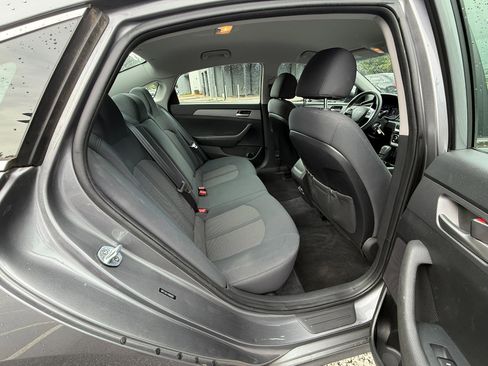 Used 2018 Hyundai Sonata SE image 13
