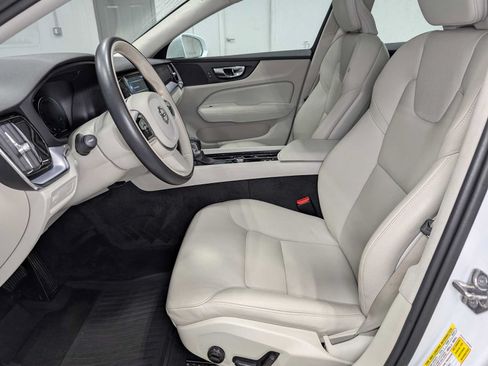 Used 2020 Volvo S60 T6 Momentum w/ Protection Package Premier AWD/4WD image 4
