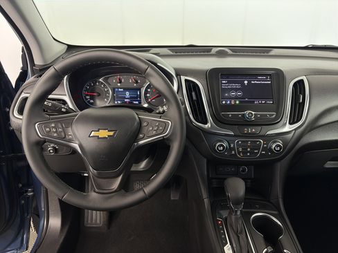 Certified 2024 Chevrolet Equinox LT AWD/4WD image 3