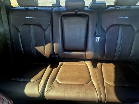 Used 2015 Ford F150 Platinum w/ Equipment Group 701A Luxury image 16