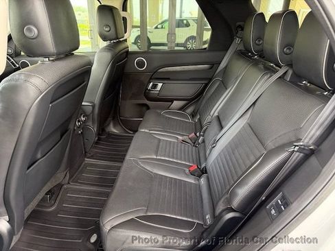 Used 2017 Land Rover Discovery HSE AWD/4WD image 10