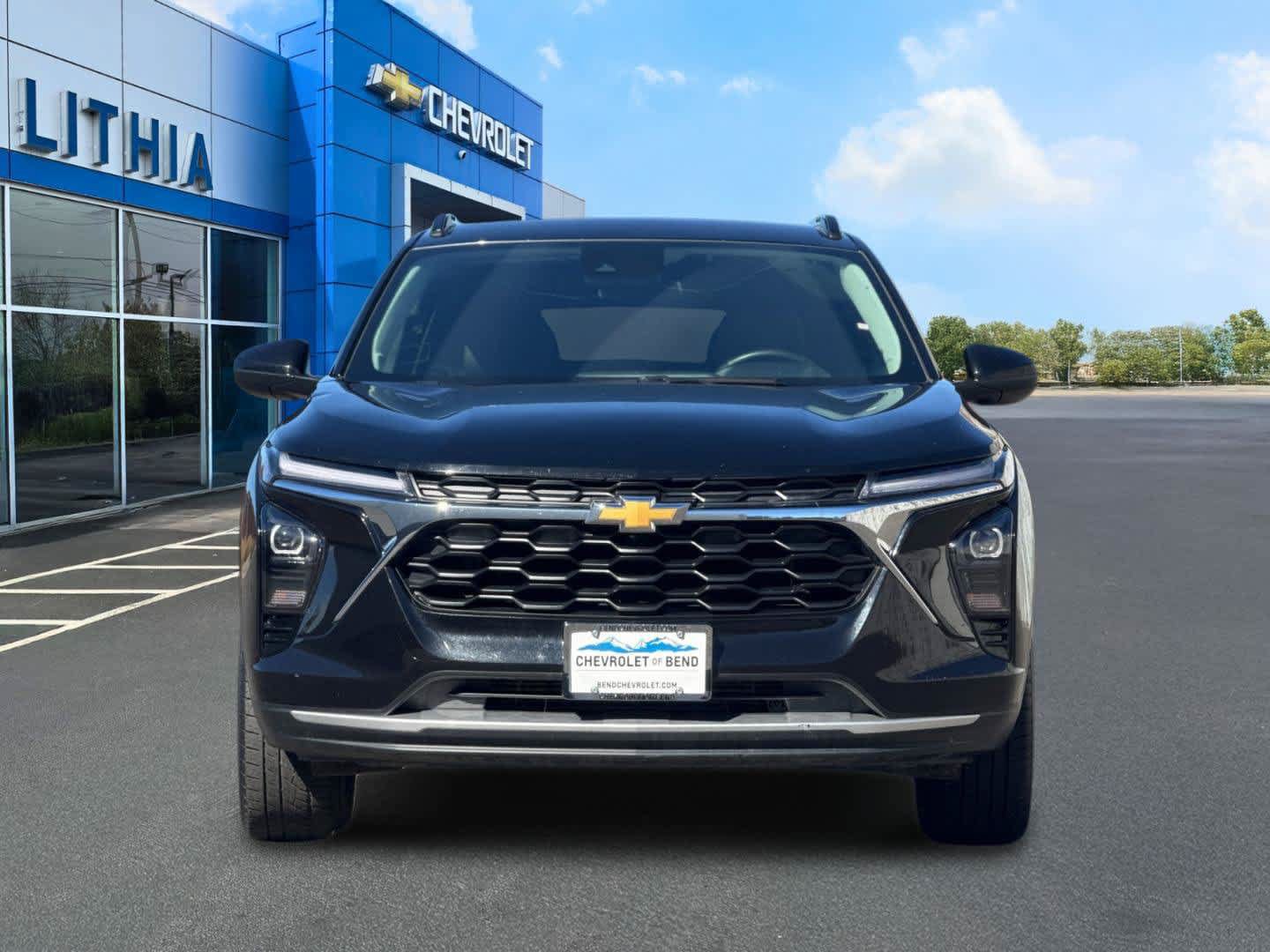 Used 2024 Chevrolet Trax LT w/ LT Convenience Package FWD image 10
