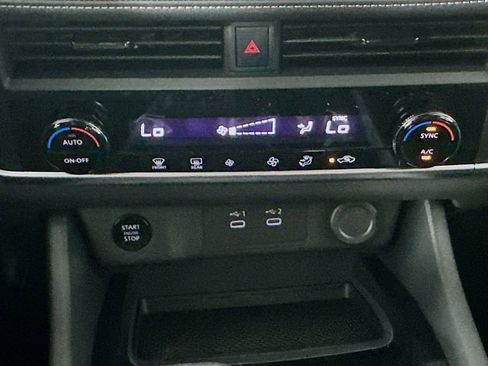 Used 2026 Nissan Rogue SV FWD image 18