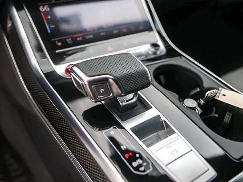 Used 2024 Audi SQ7 Prestige w/ Prestige Package image 22