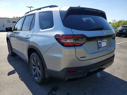 New 2026 Honda Pilot Sport image 6