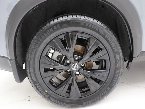 Used 2023 Nissan Rogue SV w/ SV Premium B Package image 10