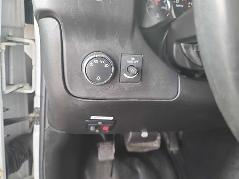 Used 2018 Chevrolet Express 4500 Extended w/ Driver Convenience Package image 21