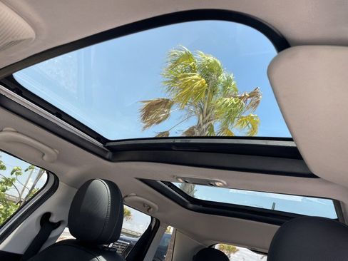 Used 2020 MINI Cooper 4-Door Hardtop w/ Storage Package FWD image 21