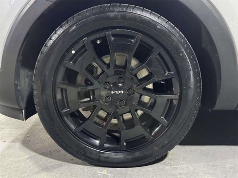 Used 2022 Kia Telluride SX w/ Nightfall Edition Package image 8