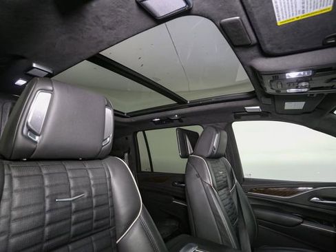 Used 2024 Cadillac Escalade ESV Sport Platinum w/ LPO, ONYX Package image 19