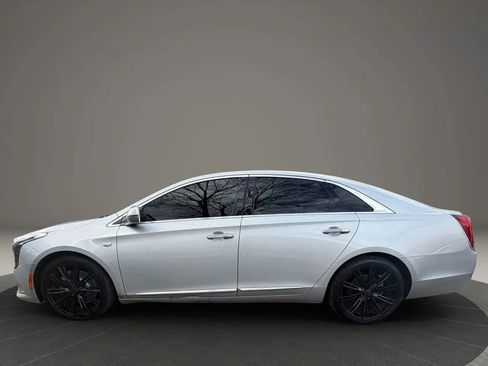 Used 2019 Cadillac XTS Luxury image 8