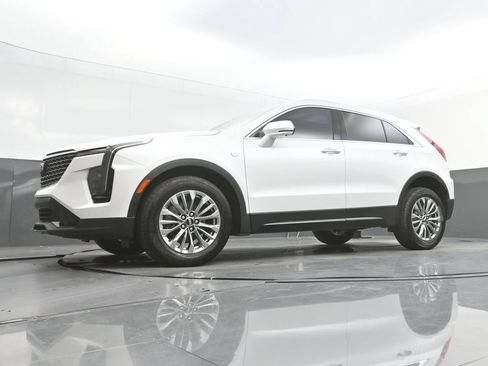 Used 2024 Cadillac XT4 Premium Luxury w/ Active Safety Package FWD image 37