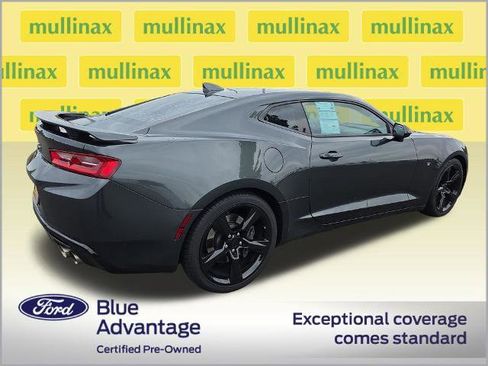 Used 2018 Chevrolet Camaro SS RWD image 3
