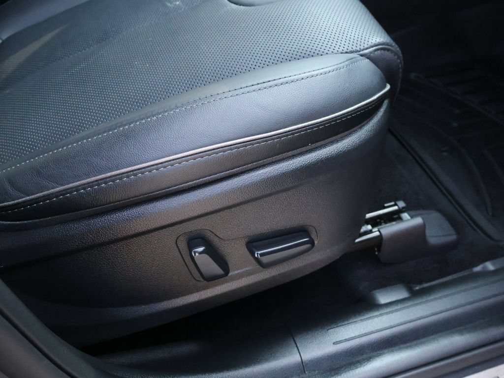 Used 2023 Hyundai Santa Fe Limited AWD/4WD image 8