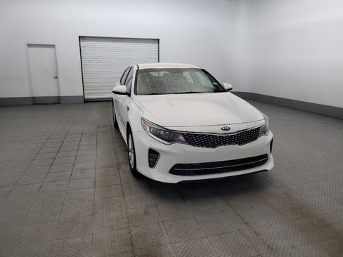 Used 2018 Kia Optima S FWD image 14