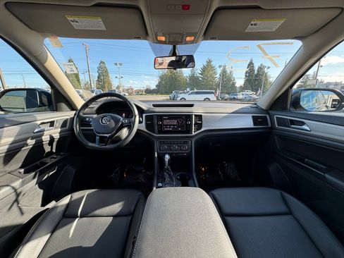 Used 2019 Volkswagen Atlas SE w/ Towing Package image 12