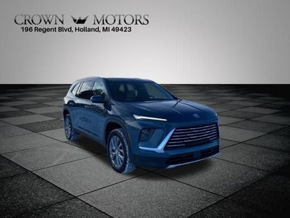 New 2025 Buick Enclave Preferred w/ LPO, Floor Liner Package