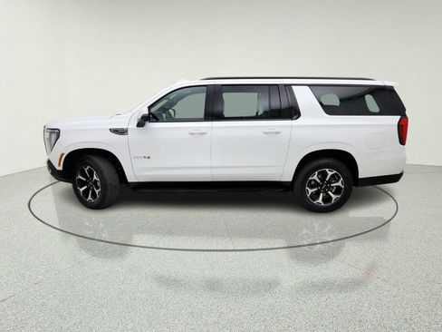 Used 2025 GMC Yukon XL AT4 AWD/4WD image 14