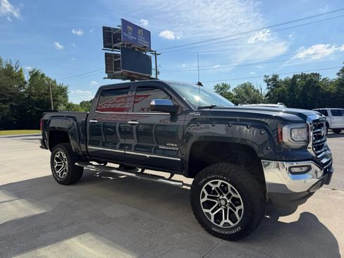 Used 2017 GMC Sierra 1500 SLT w/ SLT Premium Package AWD/4WD image 6