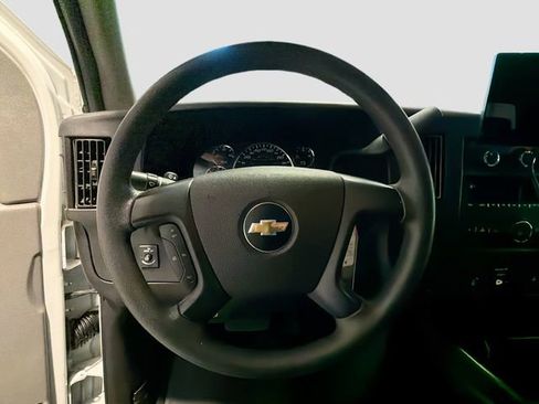 Certified 2015 Chevrolet Express 3500 LT w/ LT Preferred Equipment Group image 10