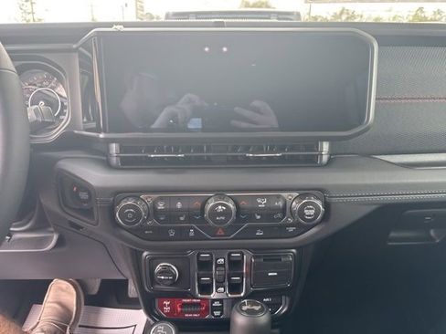 New 2026 Jeep Wrangler Unlimited Rubicon image 11