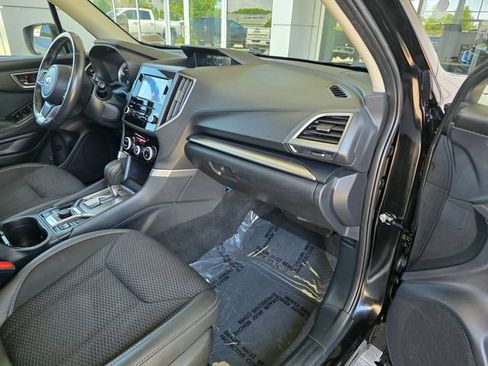 Used 2022 Subaru Forester Premium AWD/4WD image 9