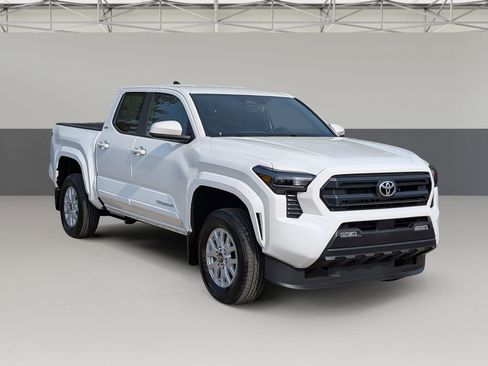 New 2026 Toyota Tacoma SR5 AWD/4WD image 2