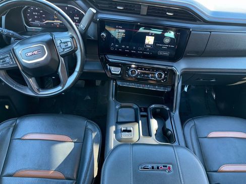 Used 2024 GMC Sierra 2500 AT4 w/ AT4 Preferred Package image 11