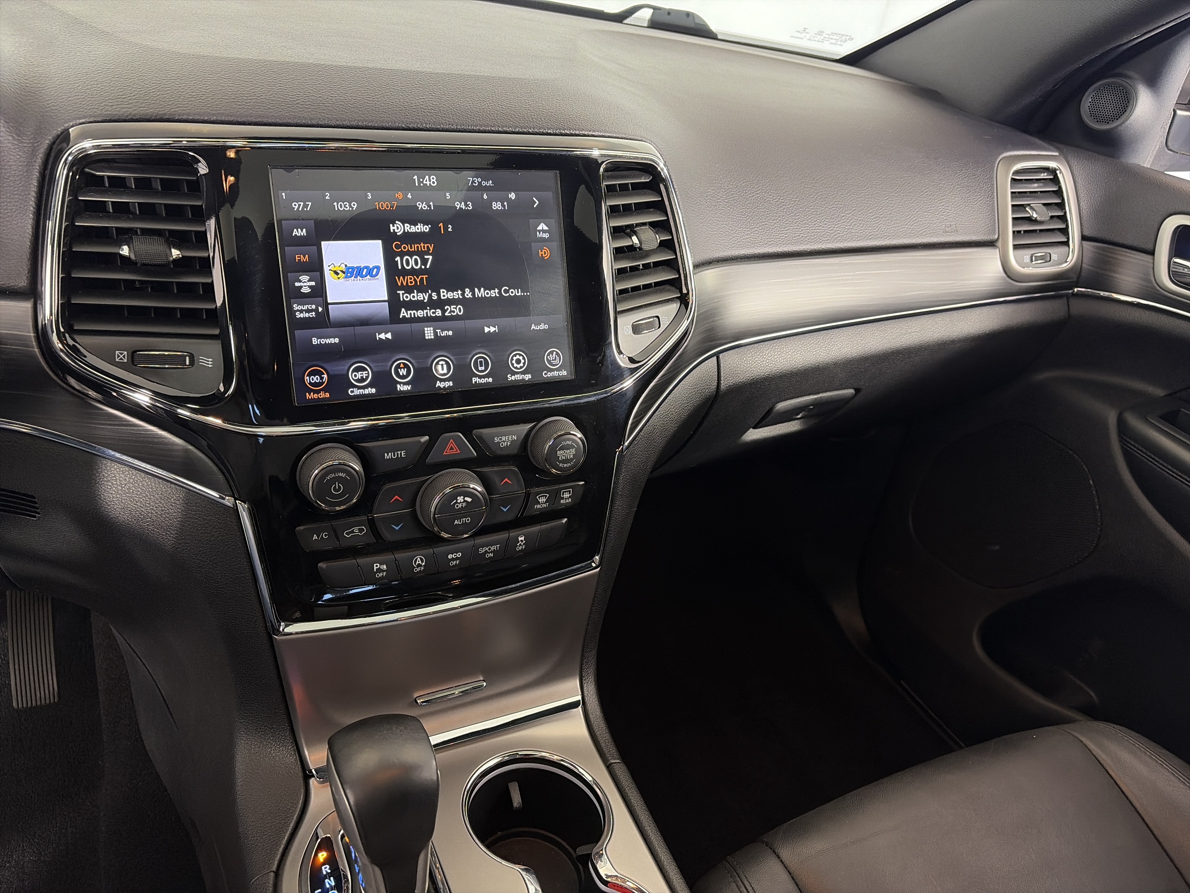 Used 2020 Jeep Grand Cherokee Limited AWD/4WD image 4
