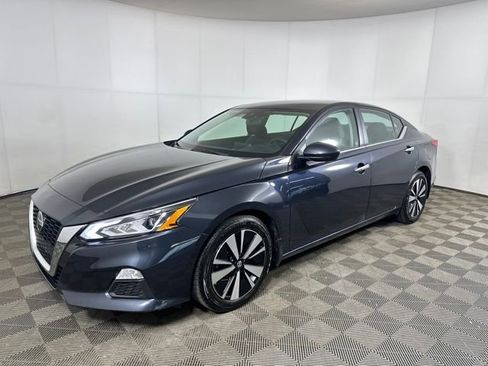Used 2022 Nissan Altima 2.5 SV image 7