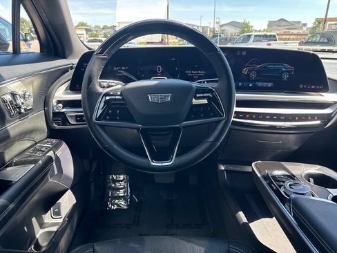 Used 2024 Cadillac Lyriq Luxury w/ LPO, Floor Liner Package AWD/4WD image 13