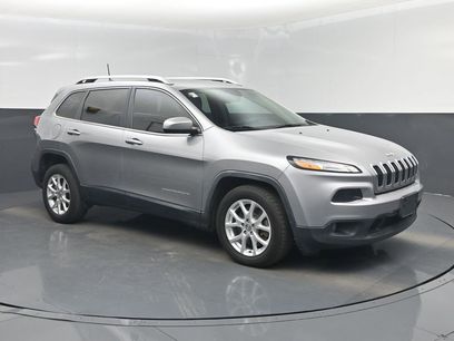 Used 2016 Jeep Cherokee Latitude w/ Comfort/Convenience Group