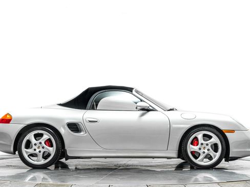 Used 2000 Porsche Boxster S RWD image 17