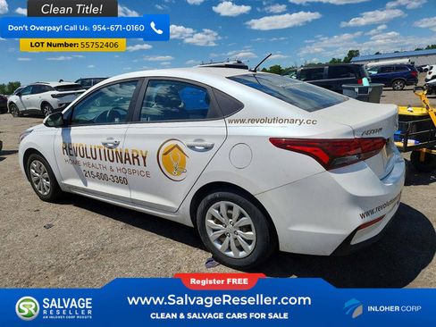 Used 2019 Hyundai Accent SE w/ Cargo Package FWD image 3