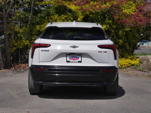 Used 2024 Chevrolet Blazer EV RS AWD/4WD image 17