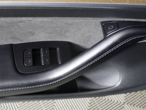 Used 2023 Tesla Model 3 Standard Range image 36