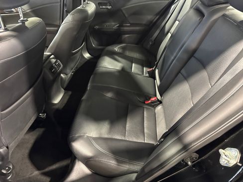 Used 2016 Honda Accord EX-L image 25