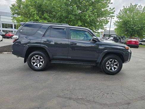 Used 2024 Toyota 4Runner TRD Off-Road Premium w/ Moonroof Package AWD/4WD image 8