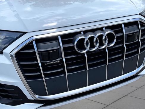 Used 2022 Audi Q7 3.0T Premium Plus AWD/4WD image 30